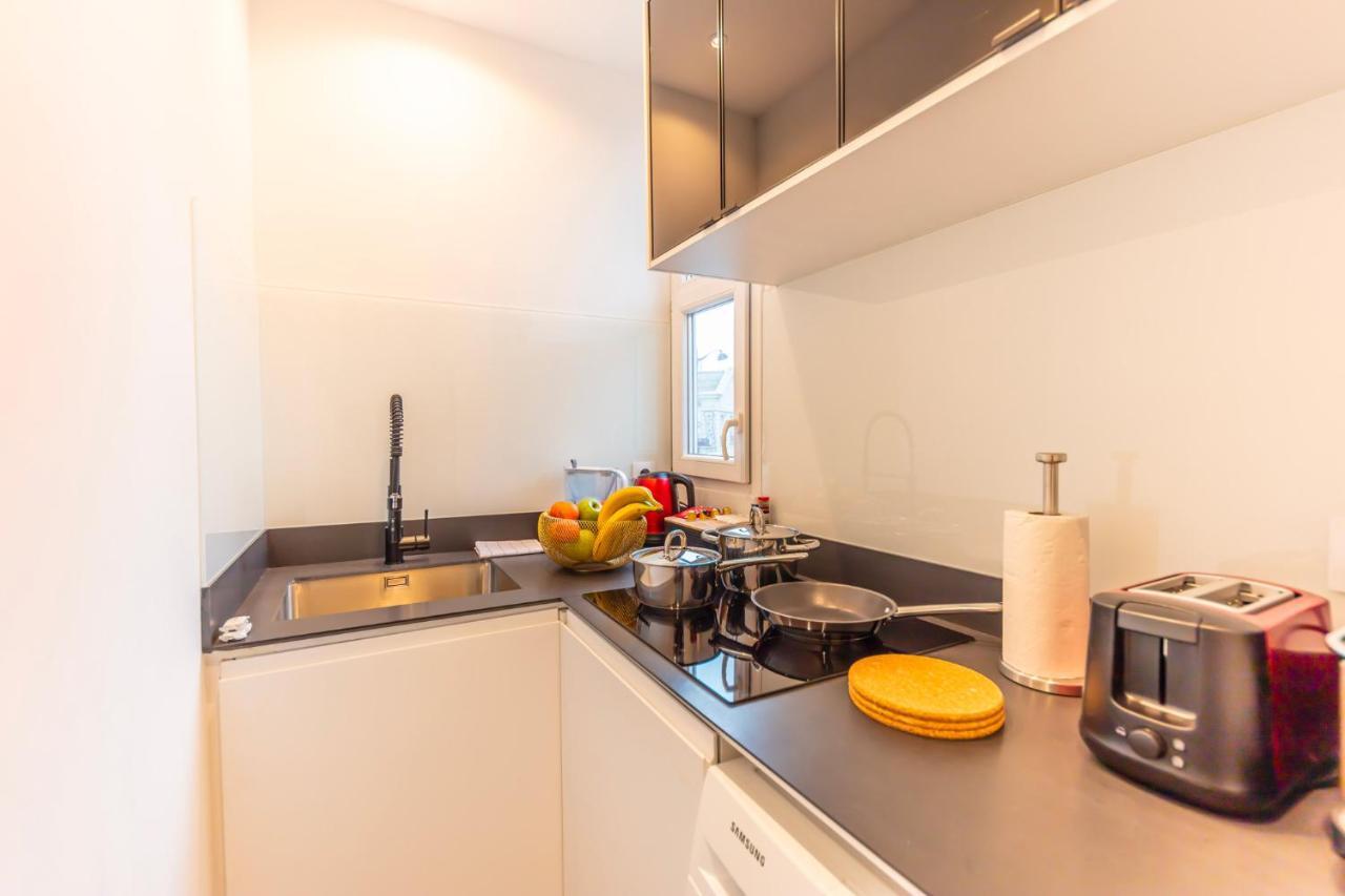Enjoy The Traditional Parisian Life Apartment Exterior photo