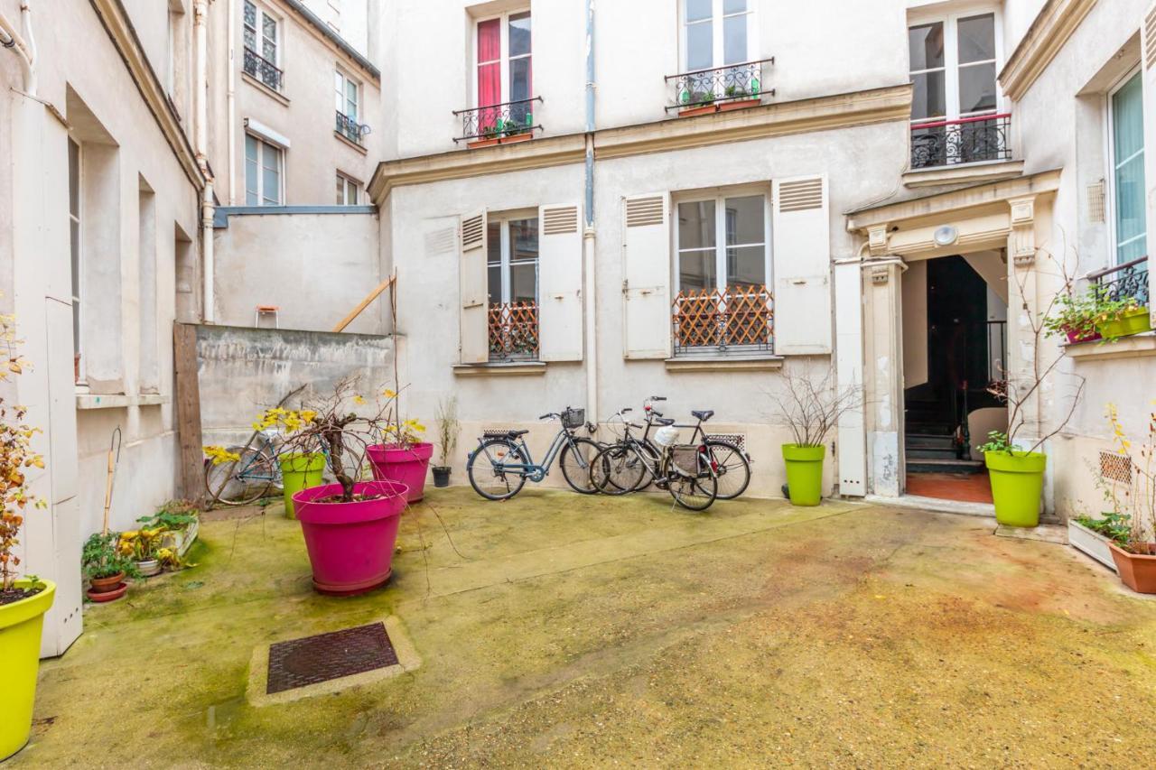 Enjoy The Traditional Parisian Life Apartment Exterior photo